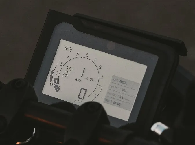 Husqvarna Vitpilen 250  Mileage & Speed Details